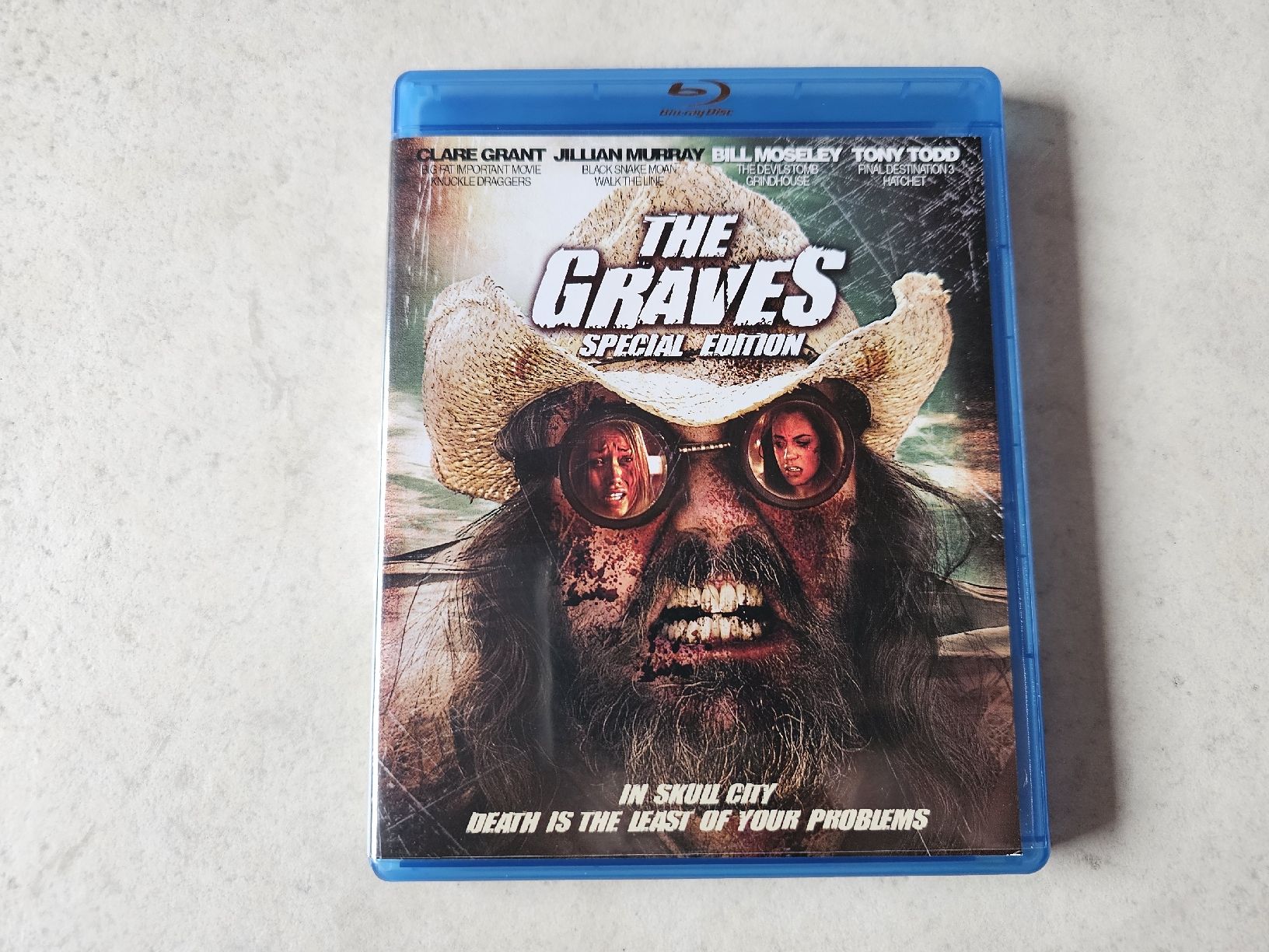Tutti i DVDs: The Graves  /  Bluray Special Edition – Usato da Schneisingen venduto da backstore24