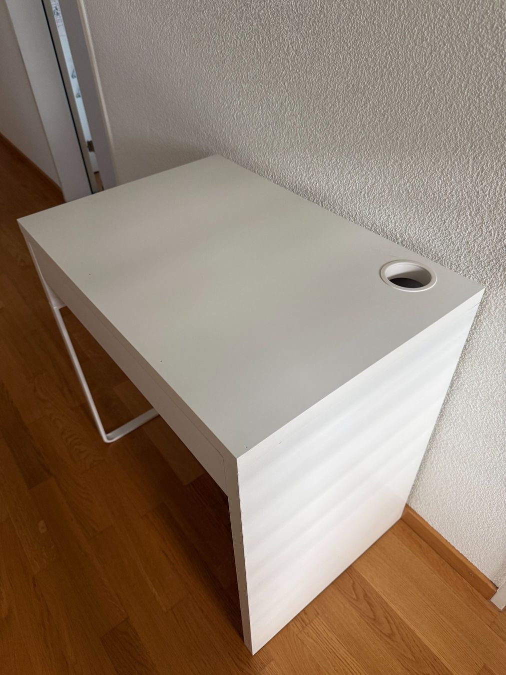 Ikea Schreibtische: IKEA Micke Desk – Gebraucht aus Zug von NDob 2