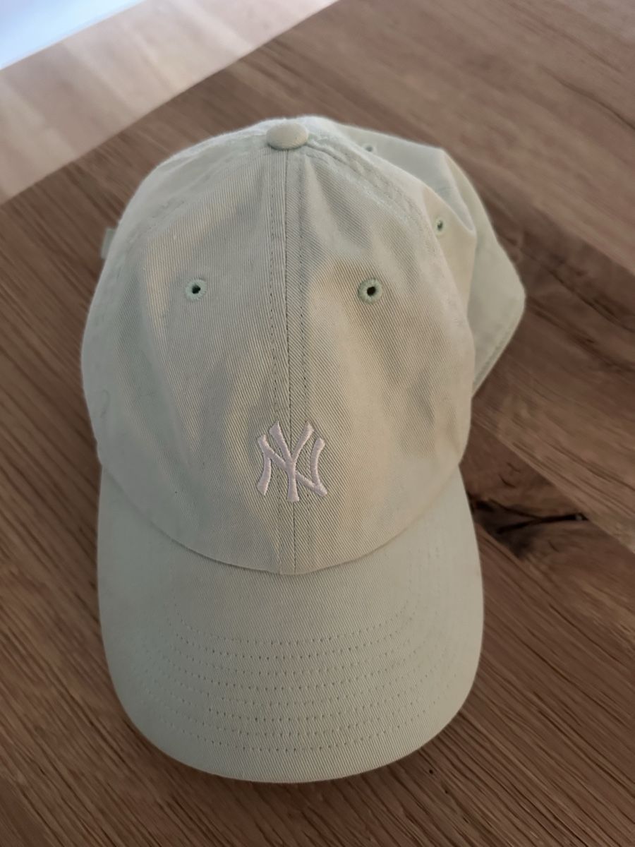 Copricapi, berretti & cappellini: Mintgrüne New York Yankees Cap – Usato da Wädenswil venduto da Anina.kastner