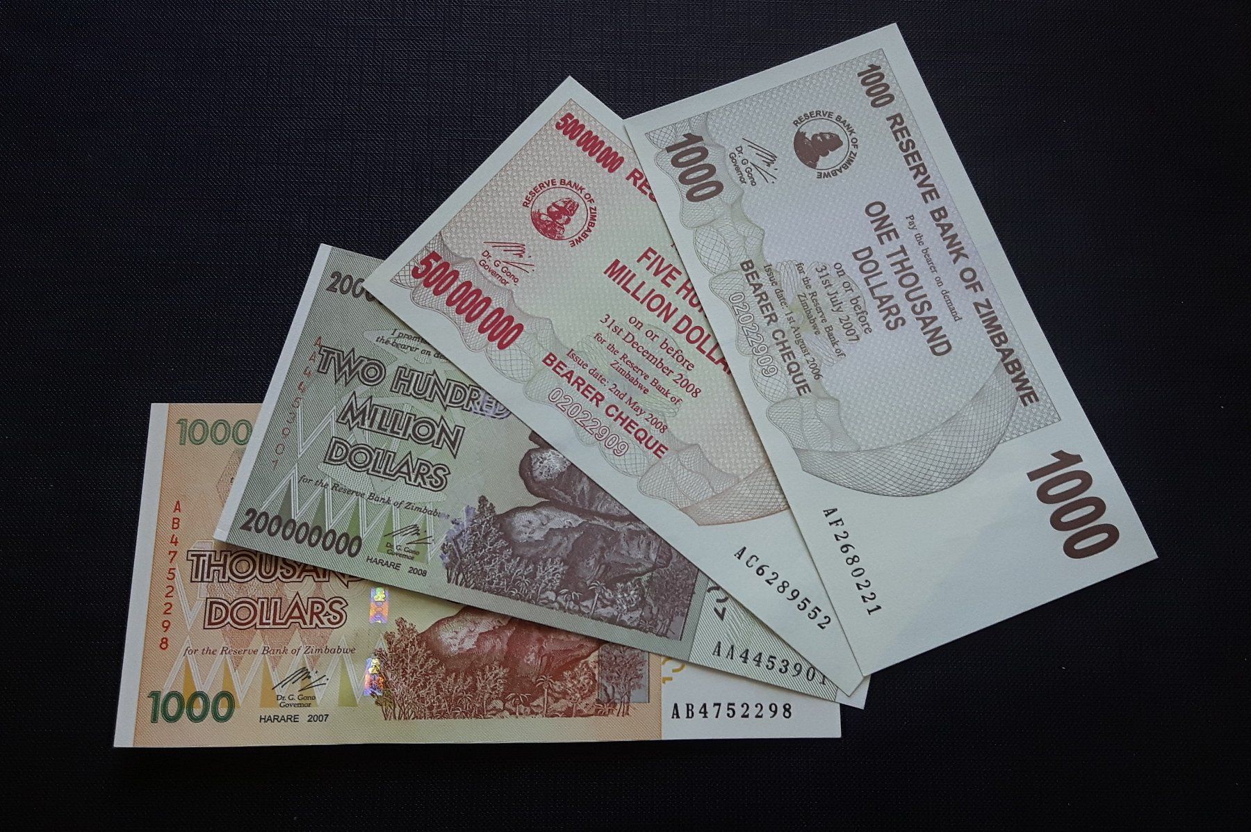 Banknoten: Lot: 4x ZIMBABWE (Hyperinflation) 2007/2008 – Neu (gemäss Beschreibung) aus Zürich von brinkosos