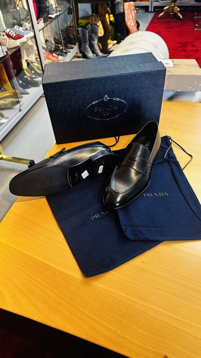 Prada Scarpe da uomo: Prada Herren Schuhe – Nuovo e nell'imballaggio originale da Lachen SZ venduto da HelvetiaLuxury 1