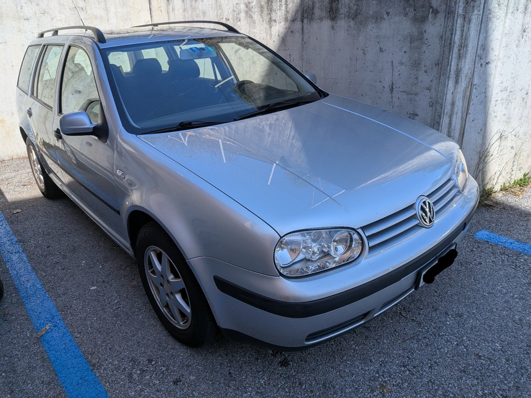 VW Automobili: VW Golf variant – Usato da Massagno venduto da and_sy2v 1