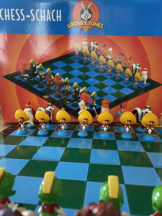 WB Looney Tunes Schach Spiel Chess 32 Figuren 