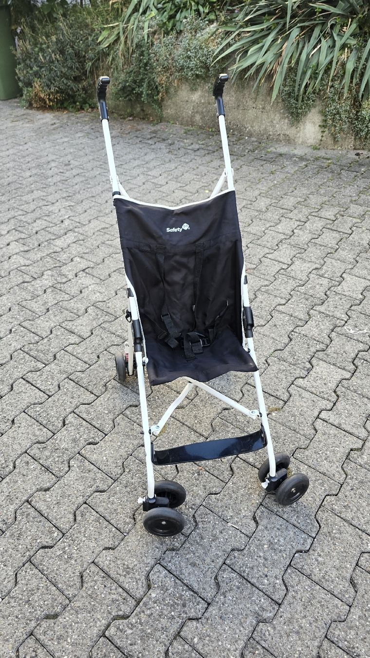 Carrozzine: Buggy Safety schwarz weisses – Usato da Lengnau BE venduto da esl_7h6z 1