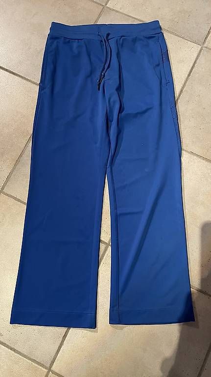 Hosen: Y-3 Tracking Pants in Grösse M  – Gebraucht aus Goldau von locherrogerio