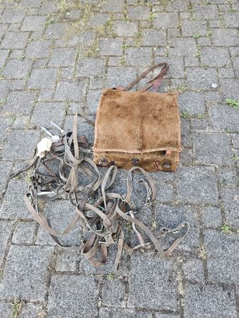 Schweizer Armee Rucksack mit Zubehör für Pferde
