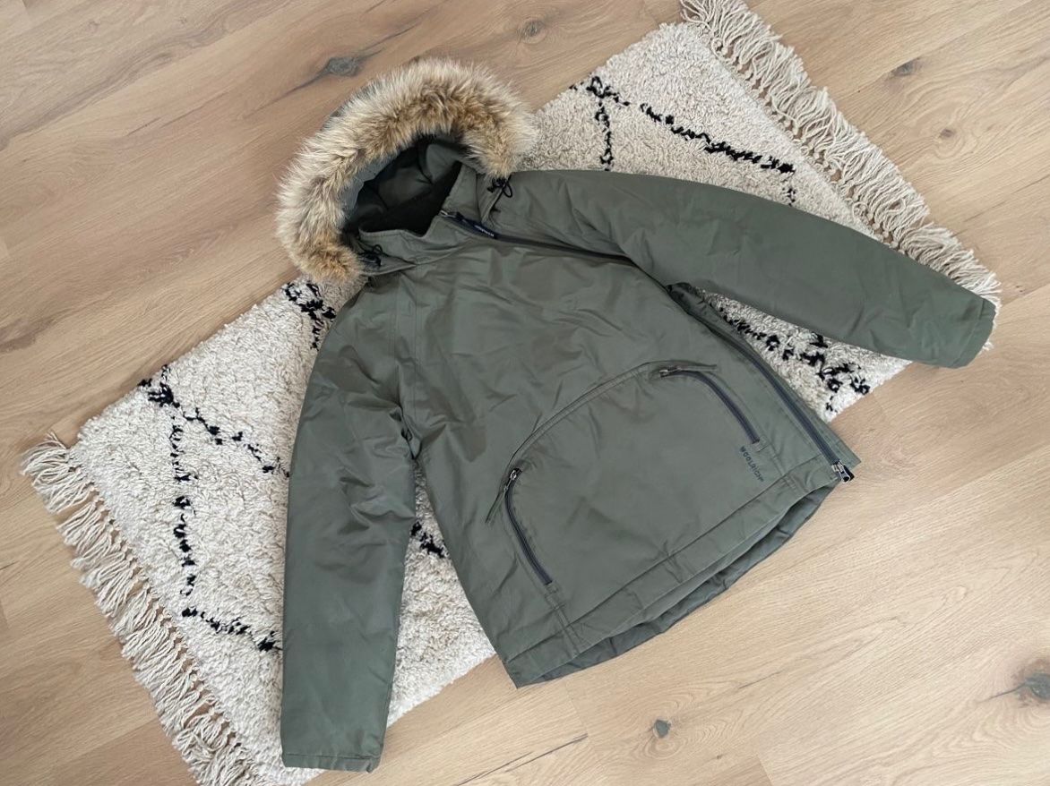Woolrich Jacken: Hochwertige Original Woolrich Daunenjacke Olive – Gebraucht aus Buchs ZH von crazyhandbaggirl123
