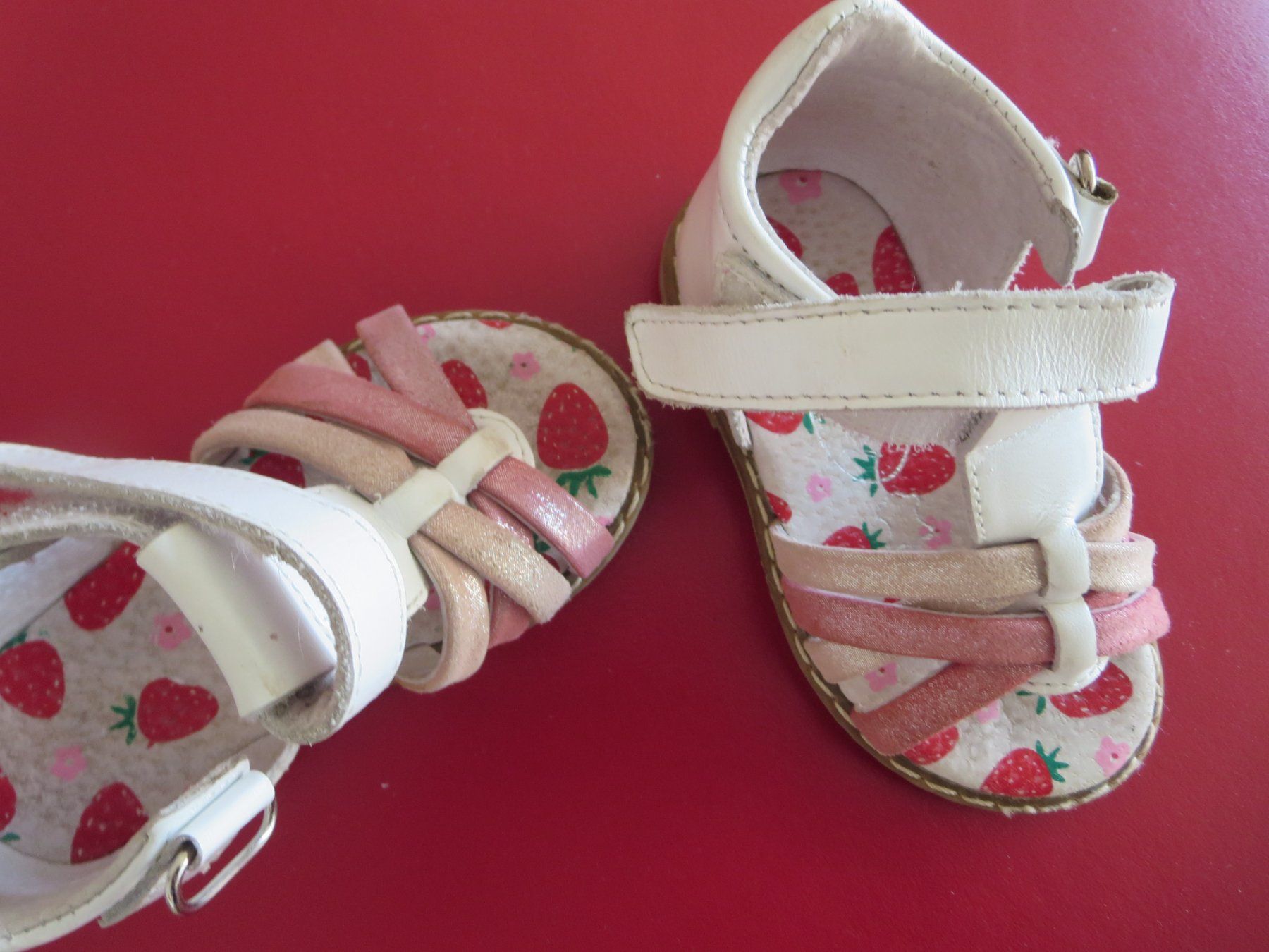 Scarpe per ragazze: Mädchen Sommer Sandale /Gr. 20 – Usato da Wallisellen venduto da Arvenstube 5