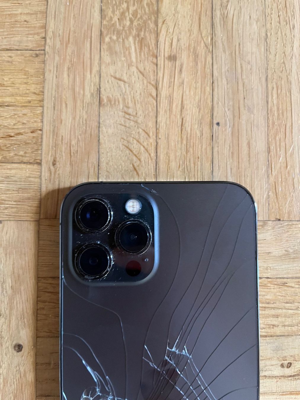 Apple Telefoni cellulari / Smartphones: (DAMAGED) iPhone 12 Pro Max 128GB – Difettoso da Rüti ZH venduto da pet_tdz9 2