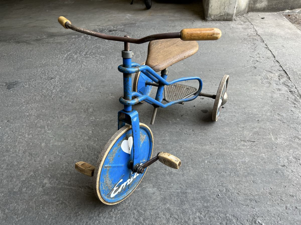 Veicoli per bambini: Antikes Vintage Dreirad – Usato da Widnau venduto da Independe8 1