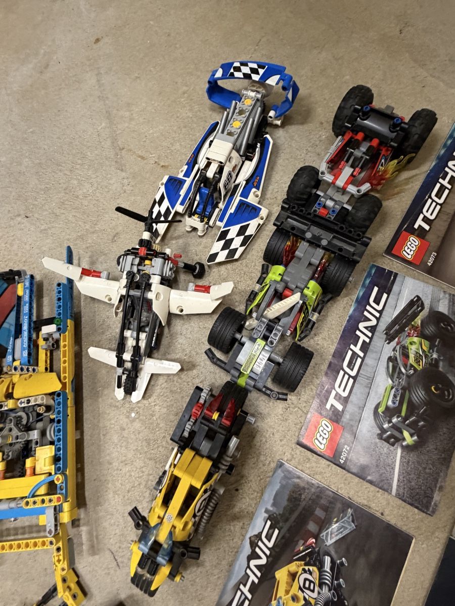 Lego Kit di costruzioni: LEGO Technic - Lot 7 modèles – Usato da Renens VD venduto da LSD.007 2