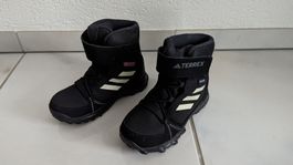adidas Terrex Schnee/Winterstiefel, Gr. 30