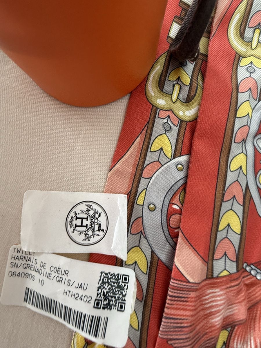 Hermès Accessori per capelli: Hermes twilly – Nuovo (secondo la descrizione) da Montagnola venduto da sar_g6nd 1