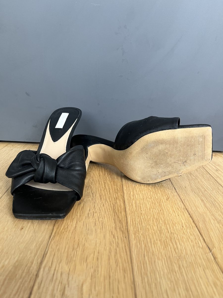 H&M Scarpe da donna: Leder-Pantoletten  – Usato da Allschwil venduto da MaloseS08 4