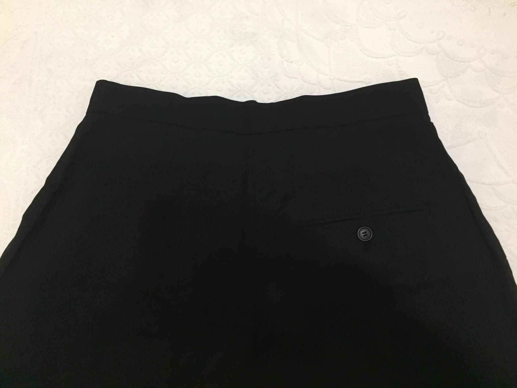 Hugo Boss Hosen: Pantaloncini morbidi marca Hugo Boss – Neu (gemäss Beschreibung) aus Meilen von val_tsv8 4