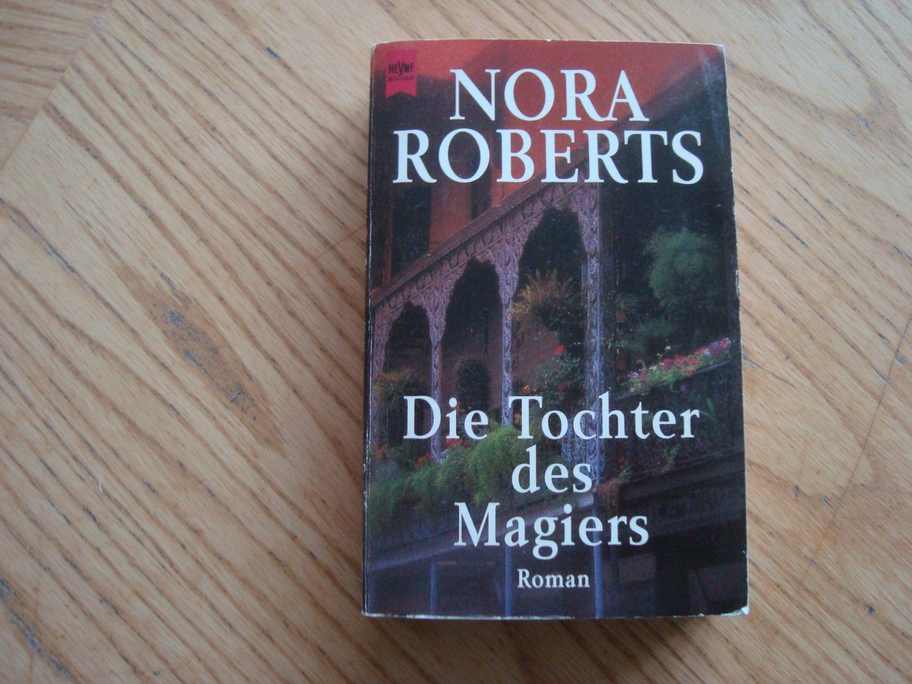 Libri: Nora Roberts (3 Bücher) – Usato da Aesch LU venduto da wysshan 5