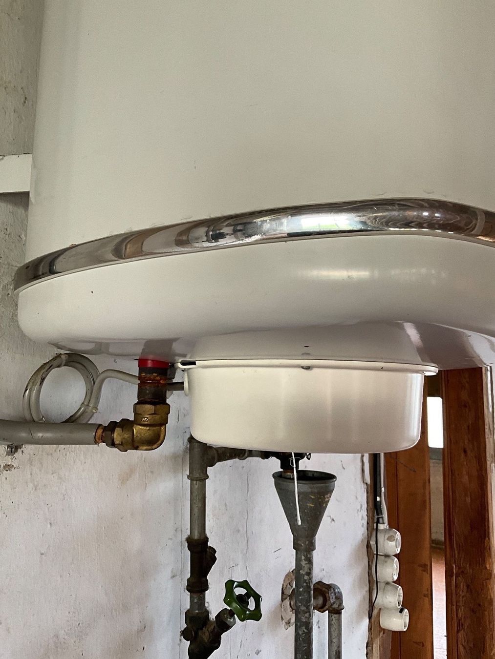 Sanitär: Bauknecht 100l Warmwasser Erhitzer Boiler – Gebraucht aus Langenthal von  3