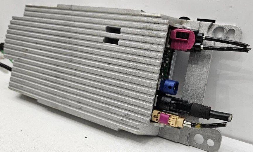 BMW Tutti pezzi di ricambio auto: Amplificateur Module BMW 116D – Usato da Chêne-Bourg venduto da 77Acacio 1