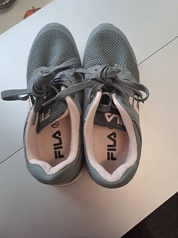 Scarpe da donna: Fila Damen Turnschuhe 36 – Usato da Zürich venduto da Simonikus 3