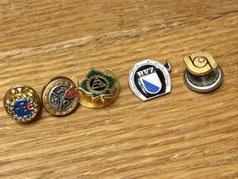Vintage Anstecknadeln Sammlung - TCS ACS RVZ