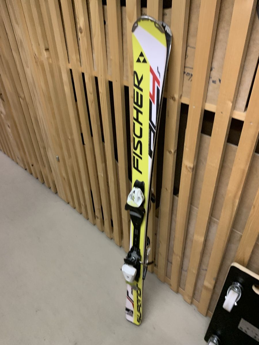 Fischer Skis: Fischer RC4 Superior 140cm – Gebraucht aus Zürich von NickTulip