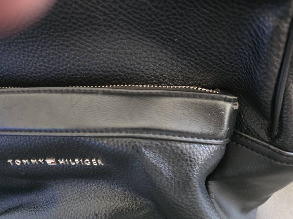 Tommy Hilfiger Zaini: Tommy Hilfiger Lederrucksack – Usato da Frick venduto da raphi_S 1