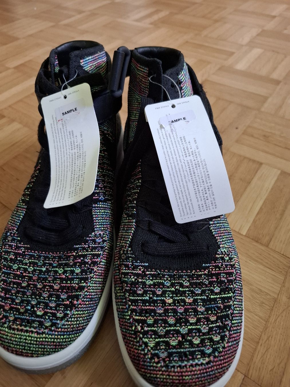 Nike Scarpe da uomo: Nike Air Force Flyknit multicolor gr. 42.5 – Nuovo (secondo la descrizione) da sissach venduto da maa_57j5 1