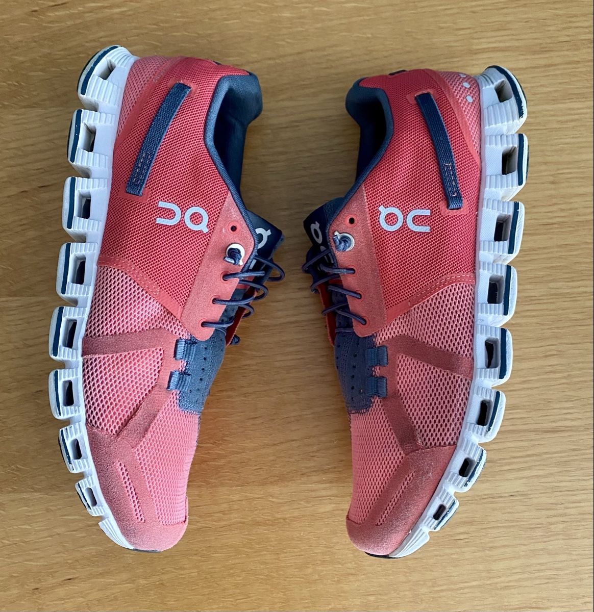 On Scarpe da donna: Chaussures de running On Cloud, taille 40, femme – Usato da Lausanne venduto da Vracorama 2