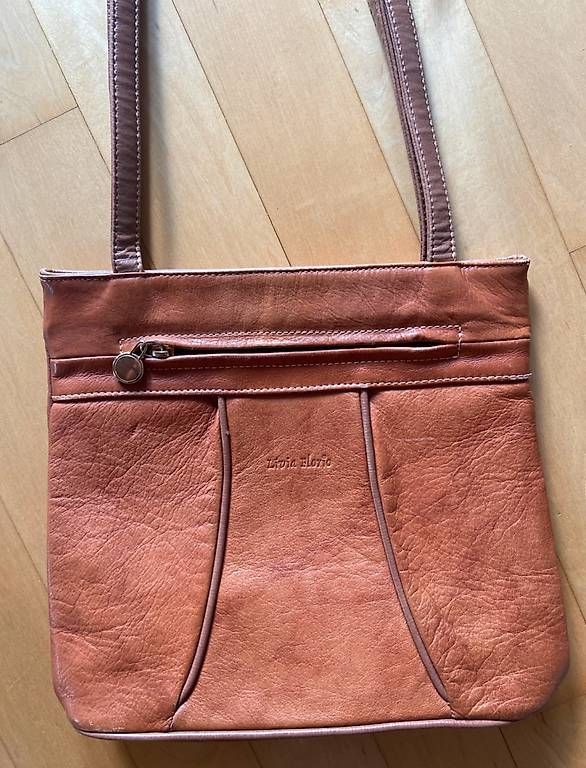 Taschen für Damen: LEDER SCHULTERTASCHE LIVIA FLORIO – Gebraucht aus Mollis von sch_7b5z 1
