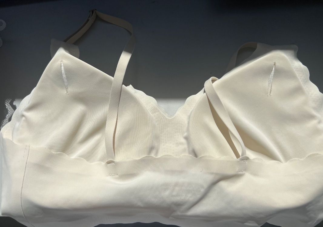 Altra biancheria intima: Lot de 4 soutiens gorges! – Usato da Vernier venduto da lea_77bv 4
