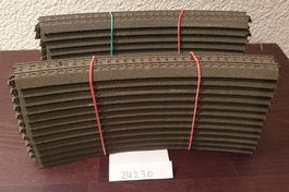 MÄRKLIN: 24 X GEBOGENE C-GLEISE 24230 R2  OVP