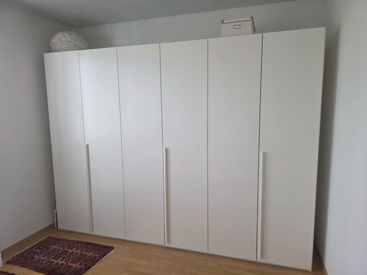Pfister Armadi: Armoire blanche 6 portes Pfister – Usato da Biel/Bienne venduto da titi_me_pregunto