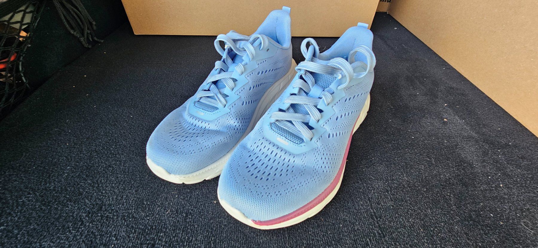 Scarpe da donna: Atrium Sneaker hellblau Grösse 38 gebrauchter Zustand – Usato da Menziken venduto da Luzerner1980