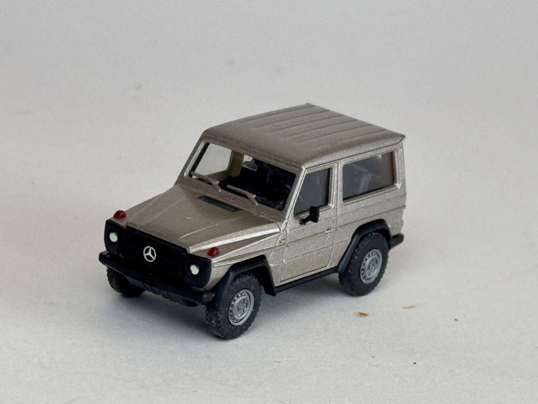 Busch Modellautos: Busch ? Mercedes G Klasse silbermetallic – Gebraucht aus Elm von Wikmtz