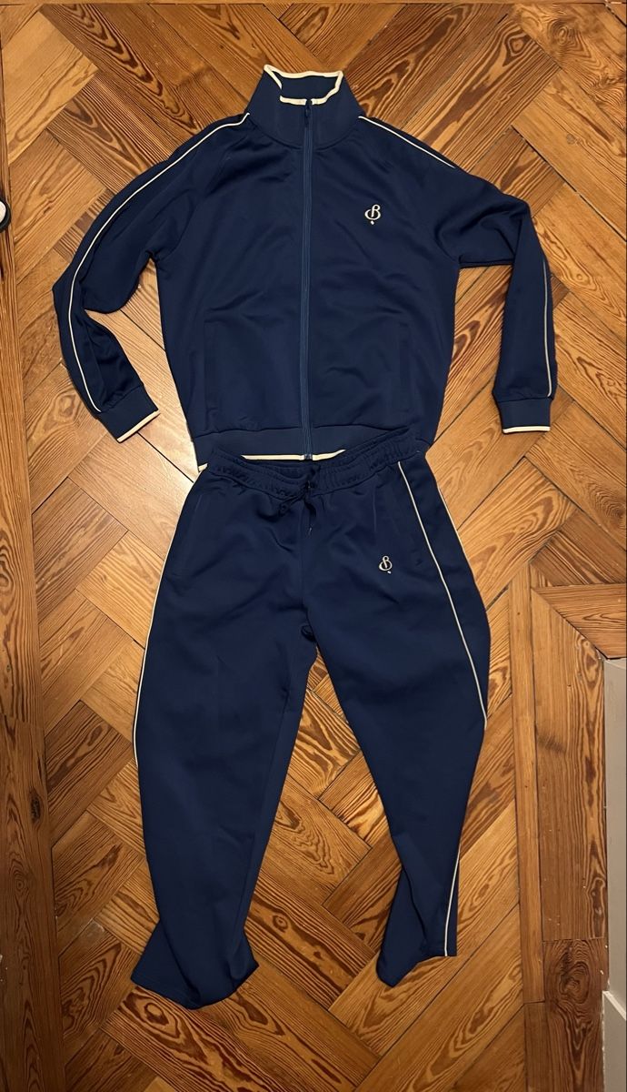 Completi, tute sportive e funzionali: Badmon Tracksuit – Usato da Zürich venduto da cac3