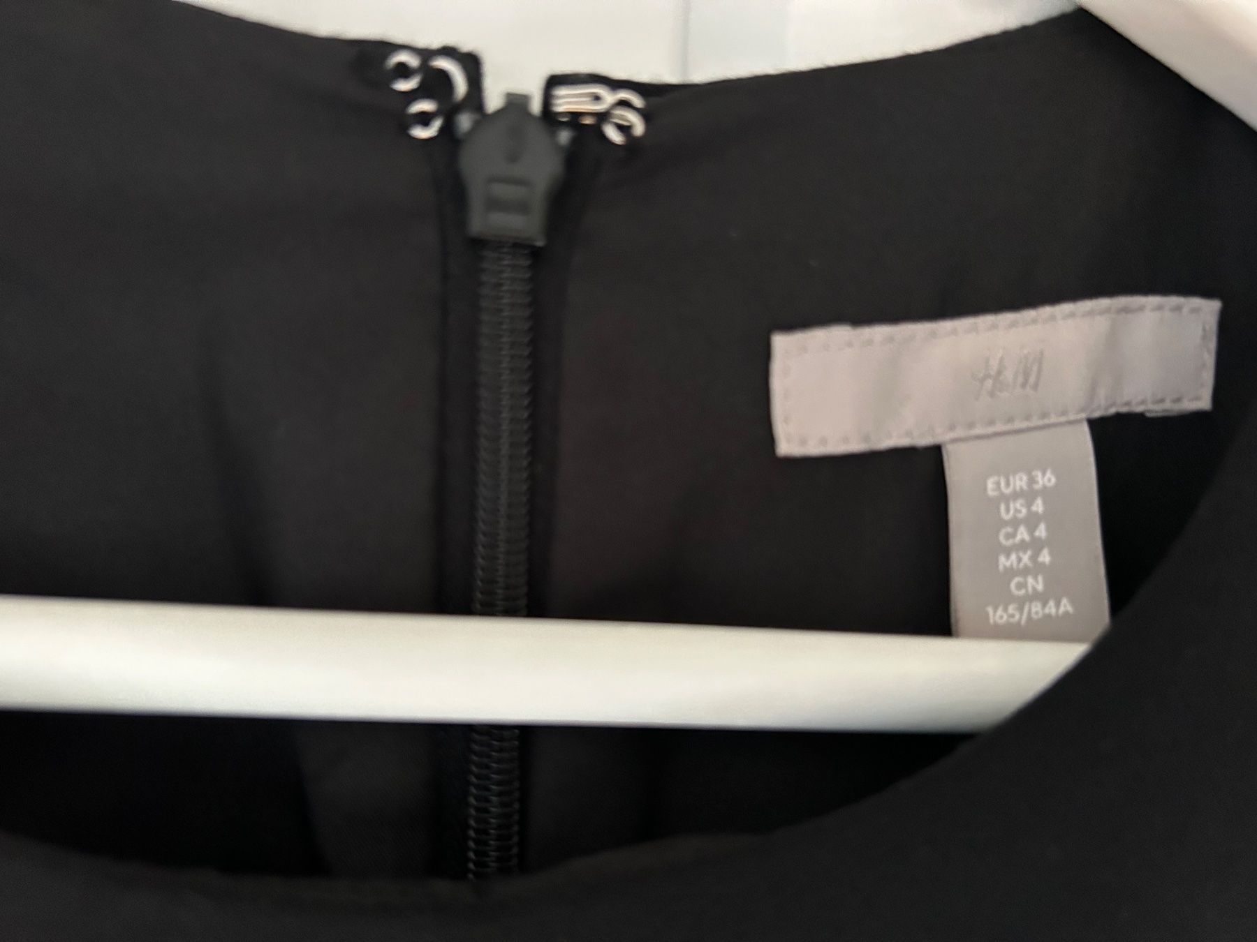 Vestiti: H&M Elegant Mini Black Dress - Size 36 – Usato da St. Gallen venduto da dec_2jy6 1