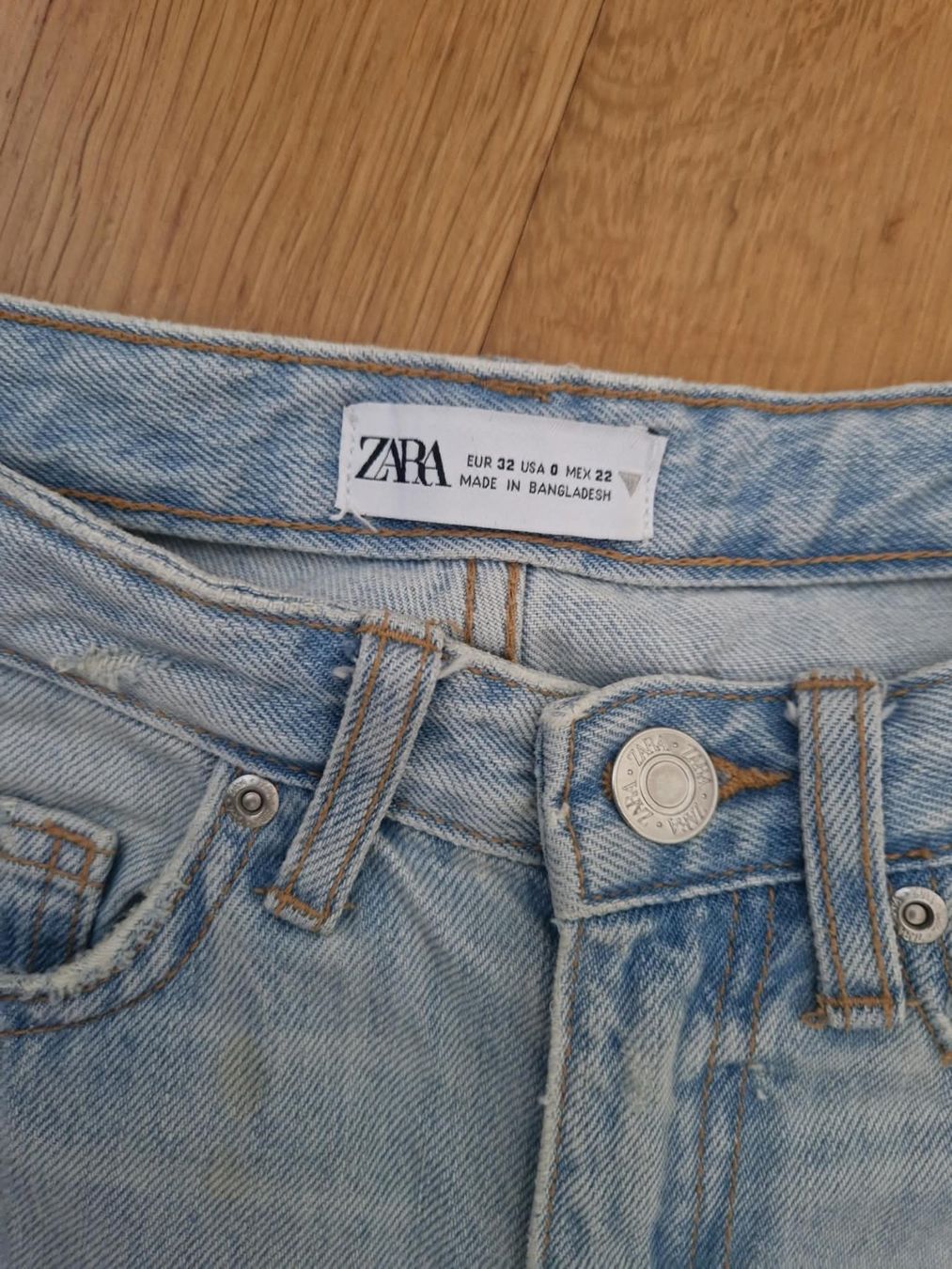 Zara Hosen: Hellblaue Jeans – Gebraucht aus Zug von lem_bs5j 5