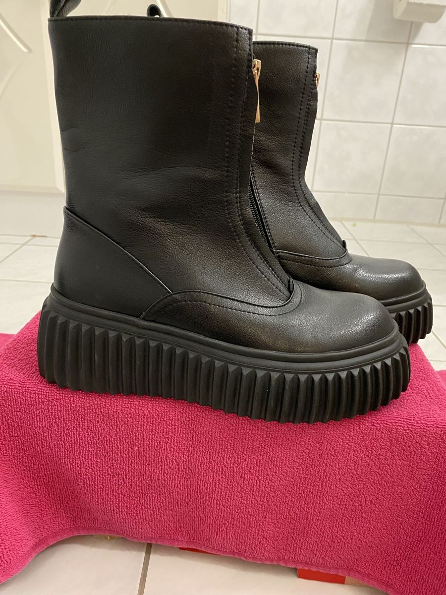 Scarpe da donna: Moderne Stiefeletten gr.37 – Usato da Pfungen venduto da Sheki56