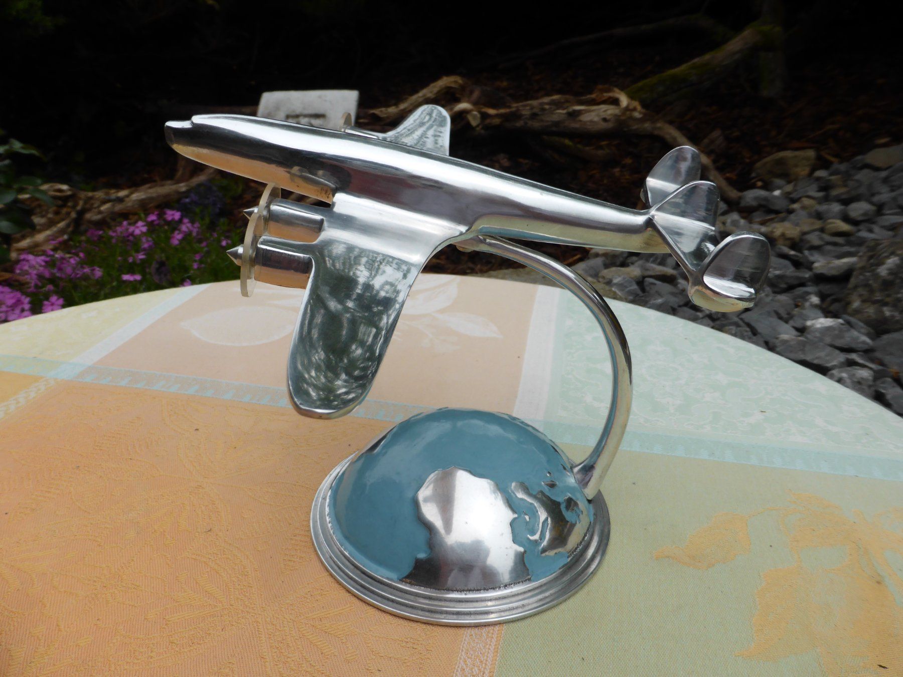 Lockheed Kits de montage: LOCKHEED CONSTELLATION 1945 FLUGZEUG TISCHMODELL aus Metall – D'occasion à Reinach AG par pussi100 2