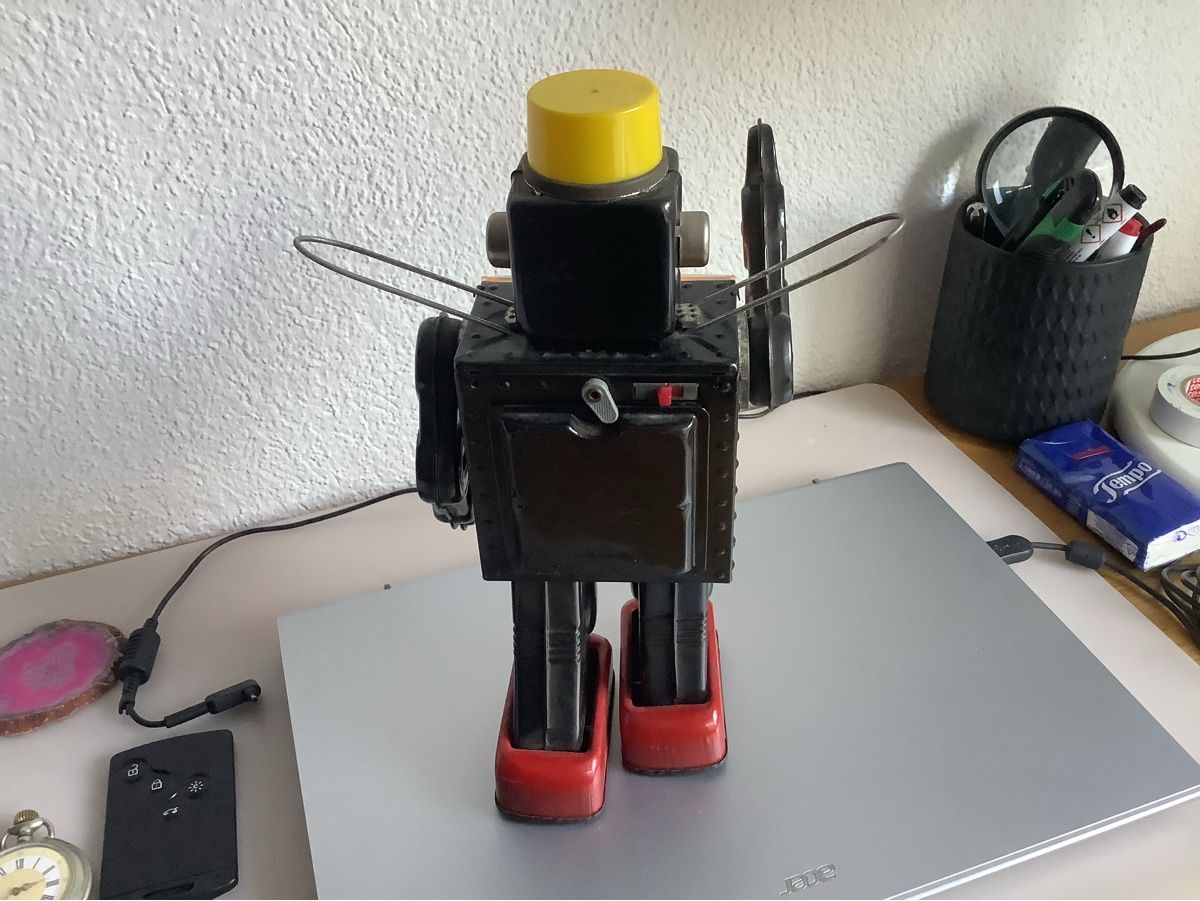 Spielzeuge: Blechspielzeug alter Roboter Japan  – Gebraucht aus Weinfelden von Benko 1