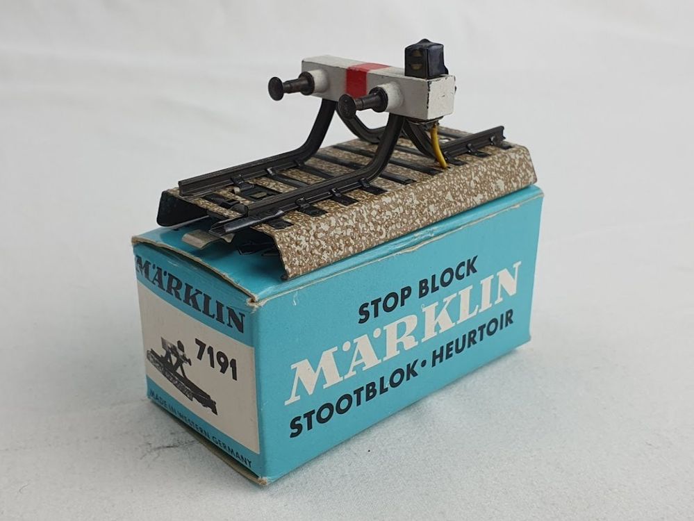 Märklin 7191 Märklin M-Gleis Prellbock Metal beleuchtet OVP (Gebraucht ...