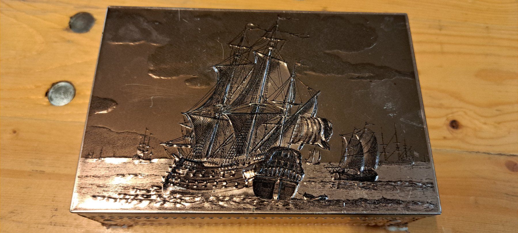 Barattoli: Vintage Schatulle / Schmuckkästchen mit Schiffs-Motiv Top – Usato da Wädenswil venduto da mh012