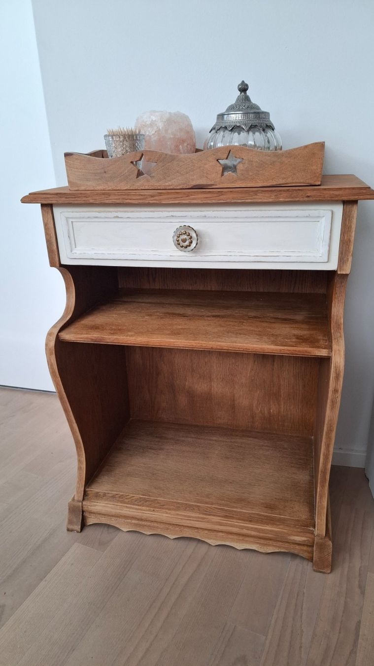 Cassettiere: Nachttisch Holz mit Schublade – Usato da Buochs venduto da regenbogen7365 4
