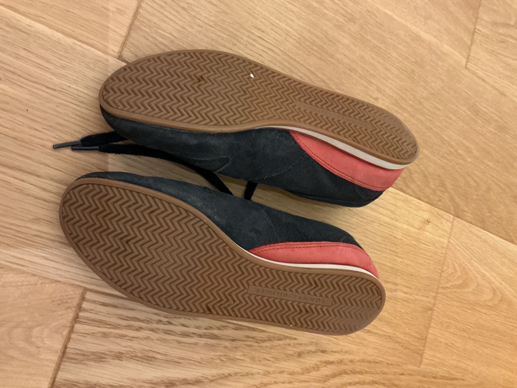 Tommy Hilfiger Scarpe da donna: Tommy Hilfiger Sneaker, Gr. 40, Dunkelblau – Usato da Basel venduto da jon_8csg 3