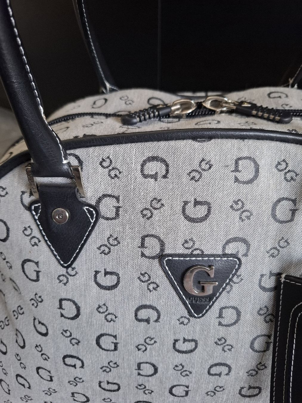 Borse: Reisetasche Guess grau, tadellos – Usato da Hurden venduto da Quadrille76 1