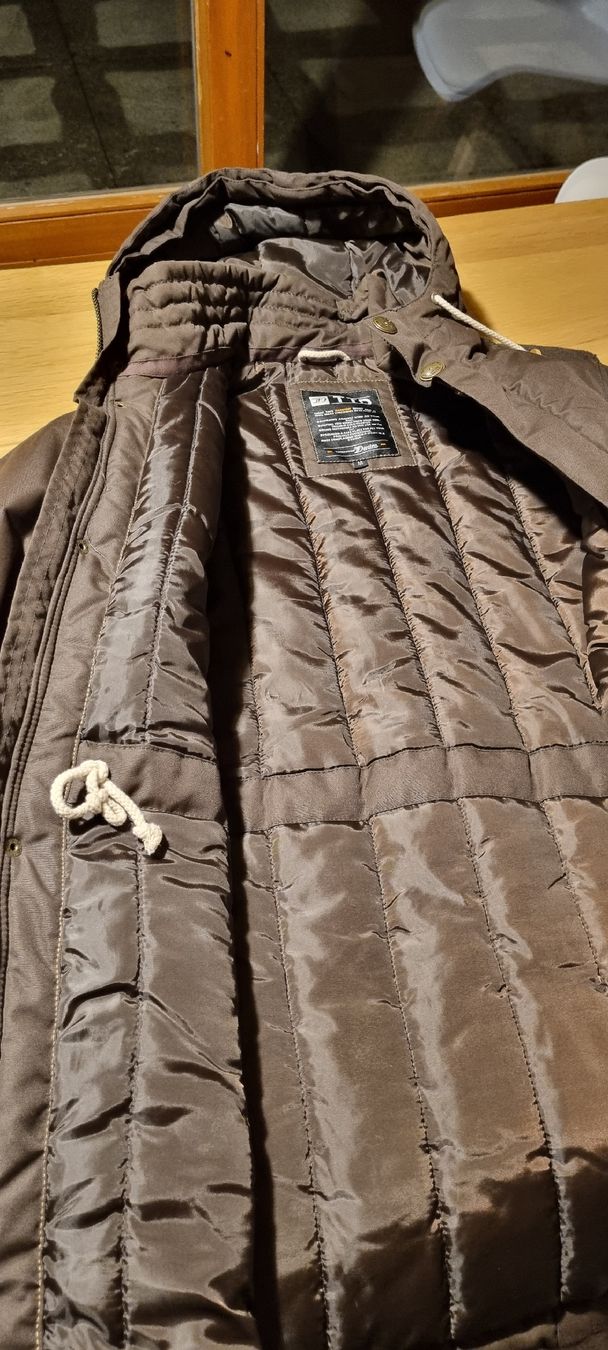 Giacche: Veste d'hiver – Usato da Choëx venduto da nicoo1 2