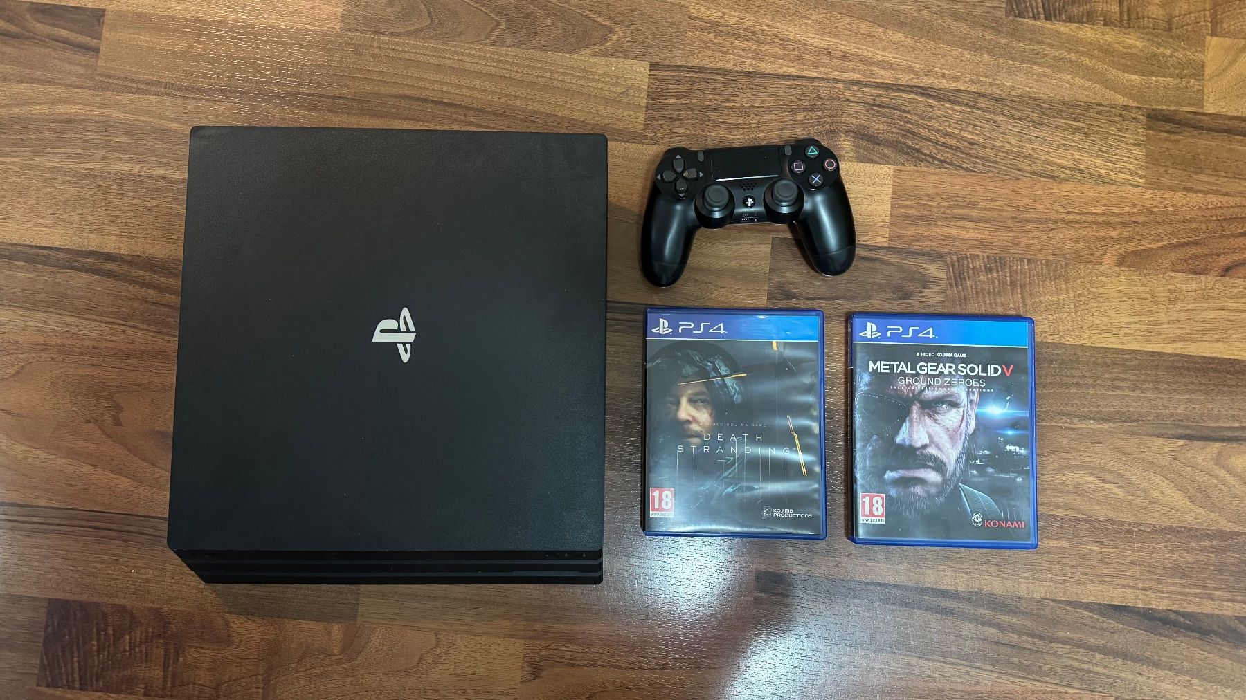 Sony Console: PlayStation 4 Pro Konsole mit 2 Games und Controller! – Usato da Zürich venduto da White_squall 1