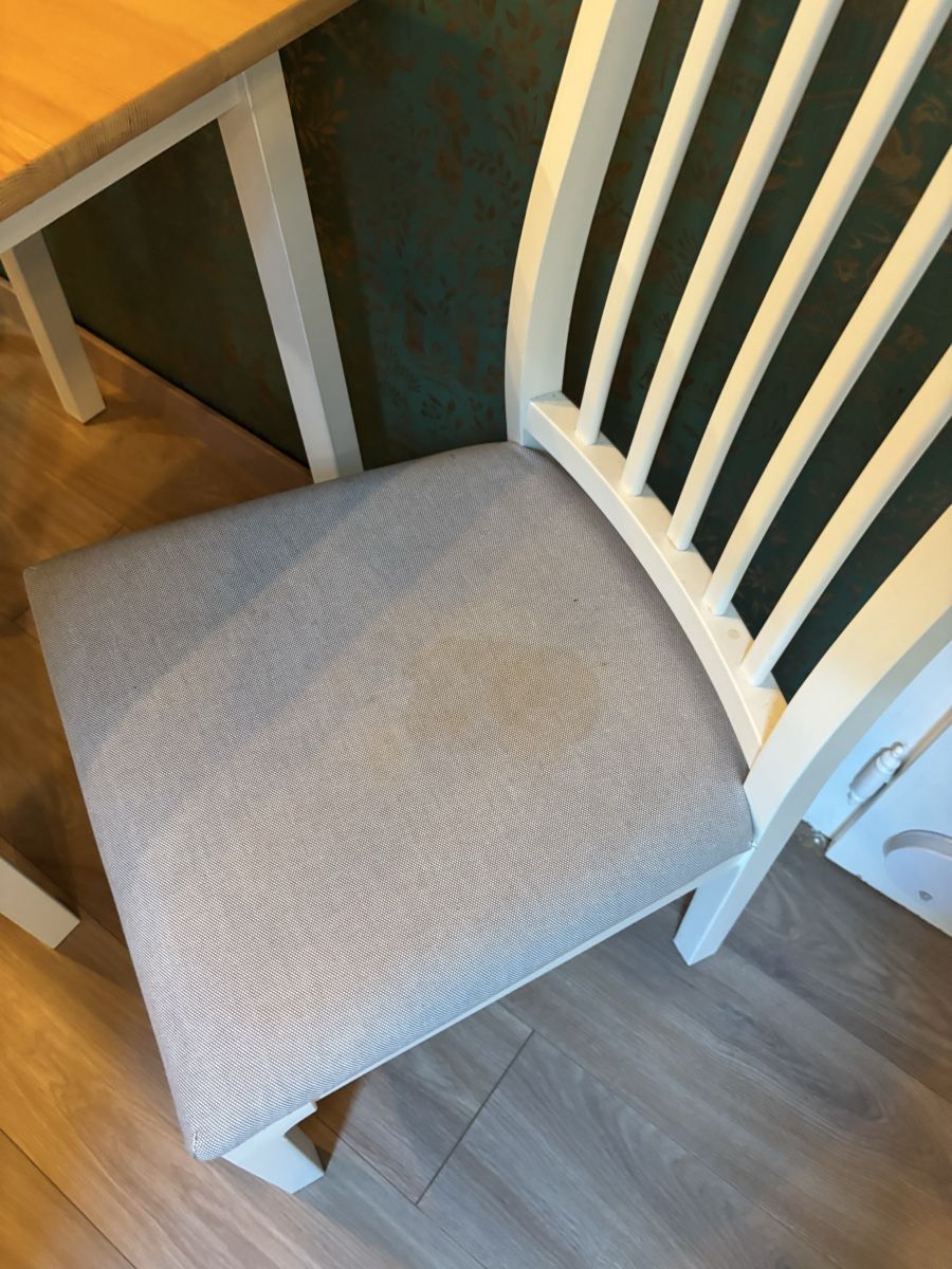 Ikea Set de table et chaises: Küchentisch mit 2 Stühlen von IKEA – D'occasion à Trimbach par fis_8vmq 3