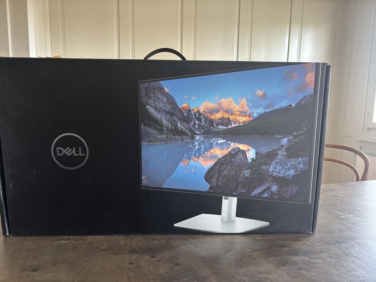 Monitor: Dell Bildschirm ultrasharp 27 – Usato da Zürich venduto da ari_7rrb 3