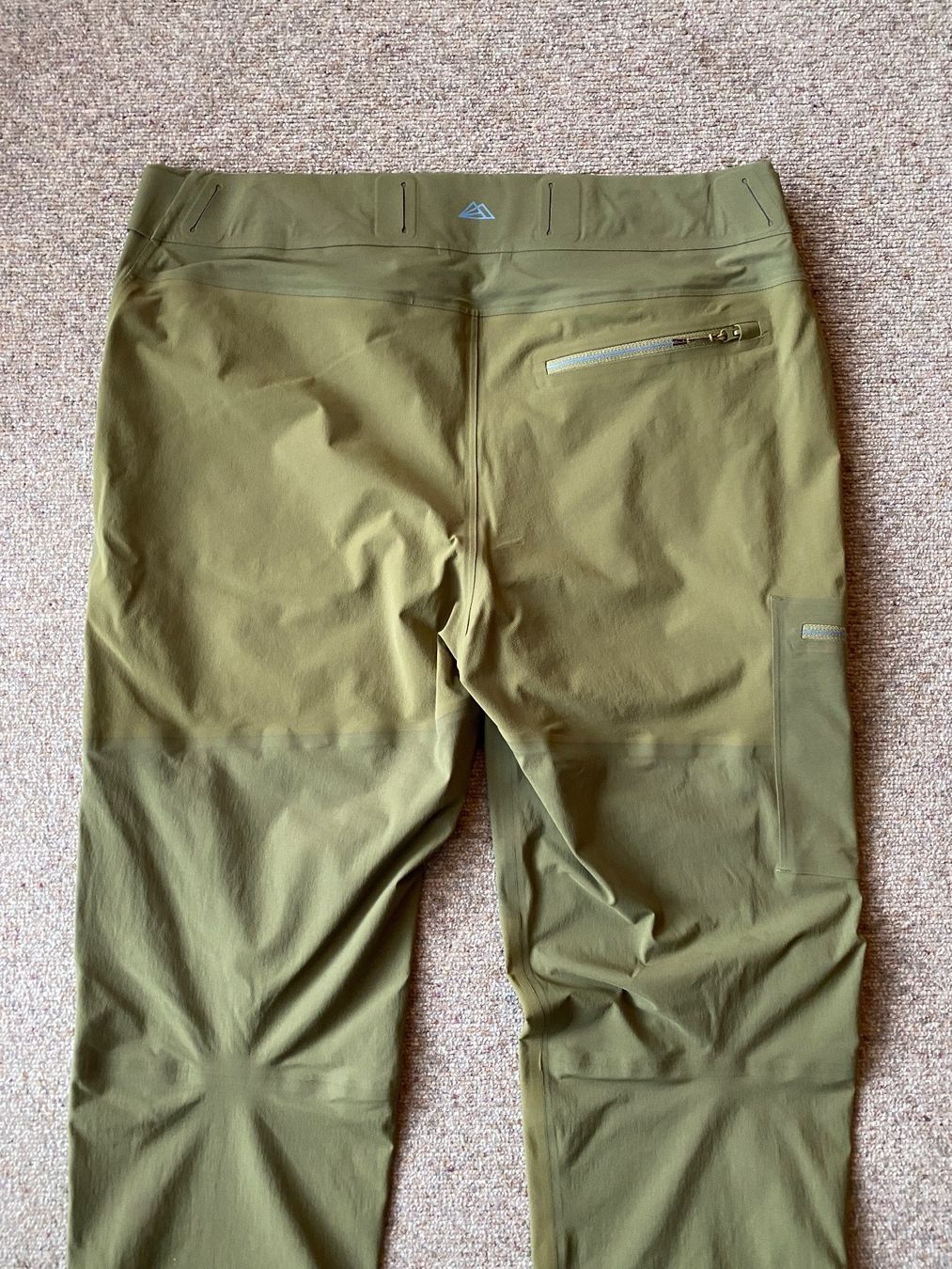 Radys Pantaloni: Neue Radys R2 Alpine Softshell Pants Herren, Gr. 54, avocado – Nuovo e nell'imballaggio originale da Thun venduto da dane_pao 9